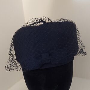 Chic Navy Women's Hat with Veil